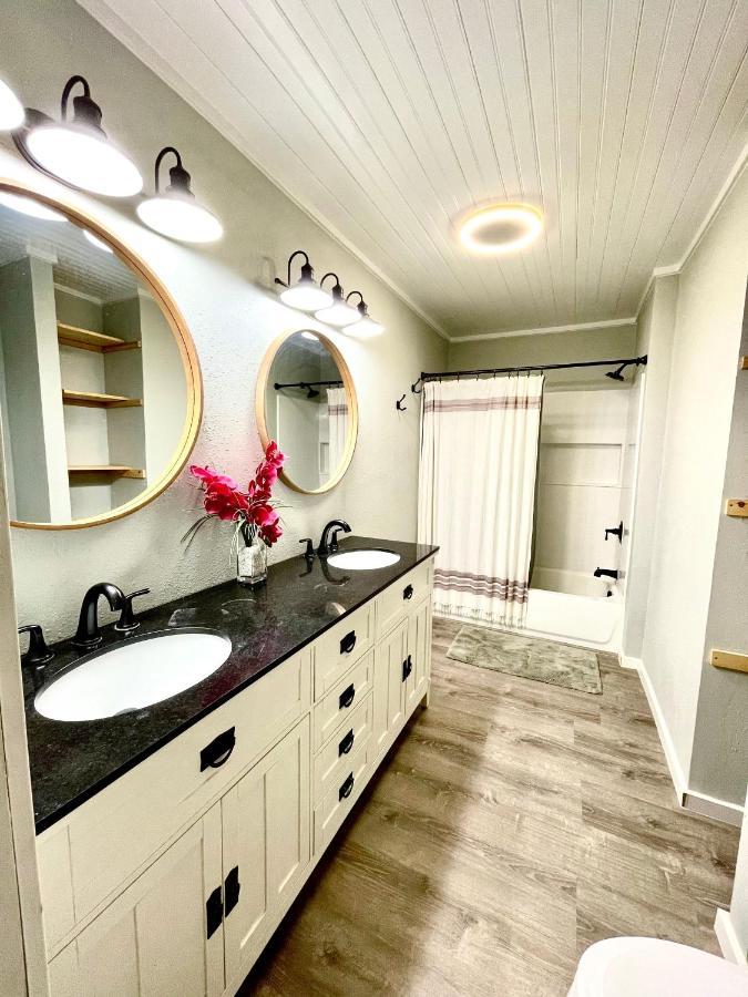 A Cozy Space Coast Retreat ティテュスビル エクステリア 写真