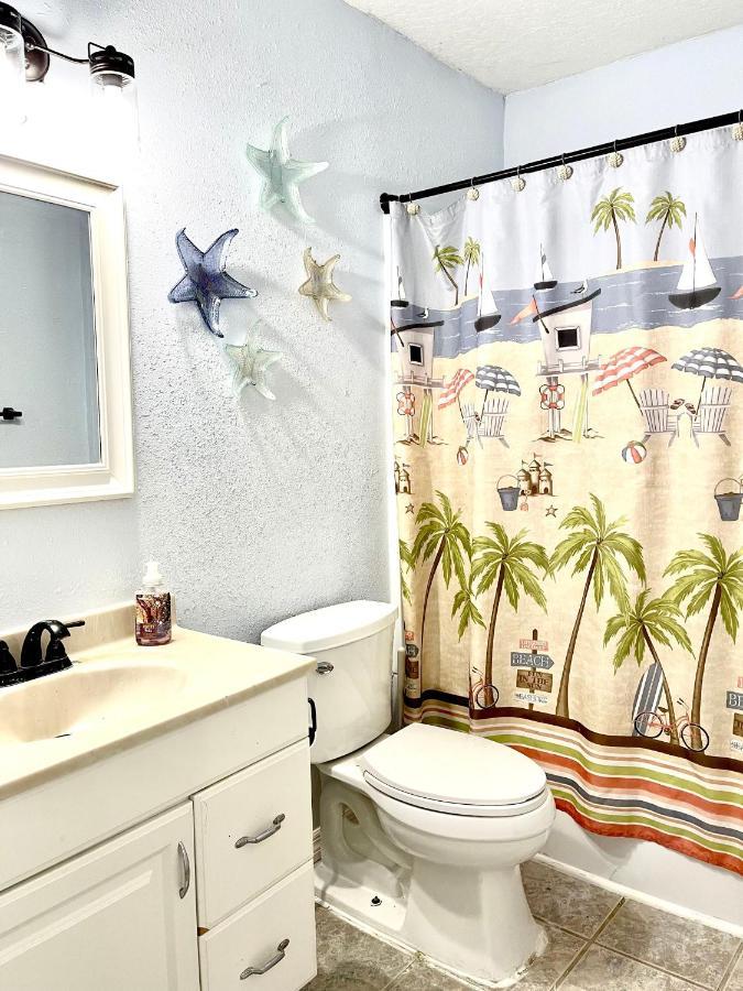 A Cozy Space Coast Retreat ティテュスビル エクステリア 写真