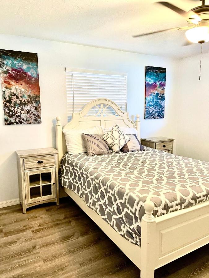 A Cozy Space Coast Retreat ティテュスビル エクステリア 写真
